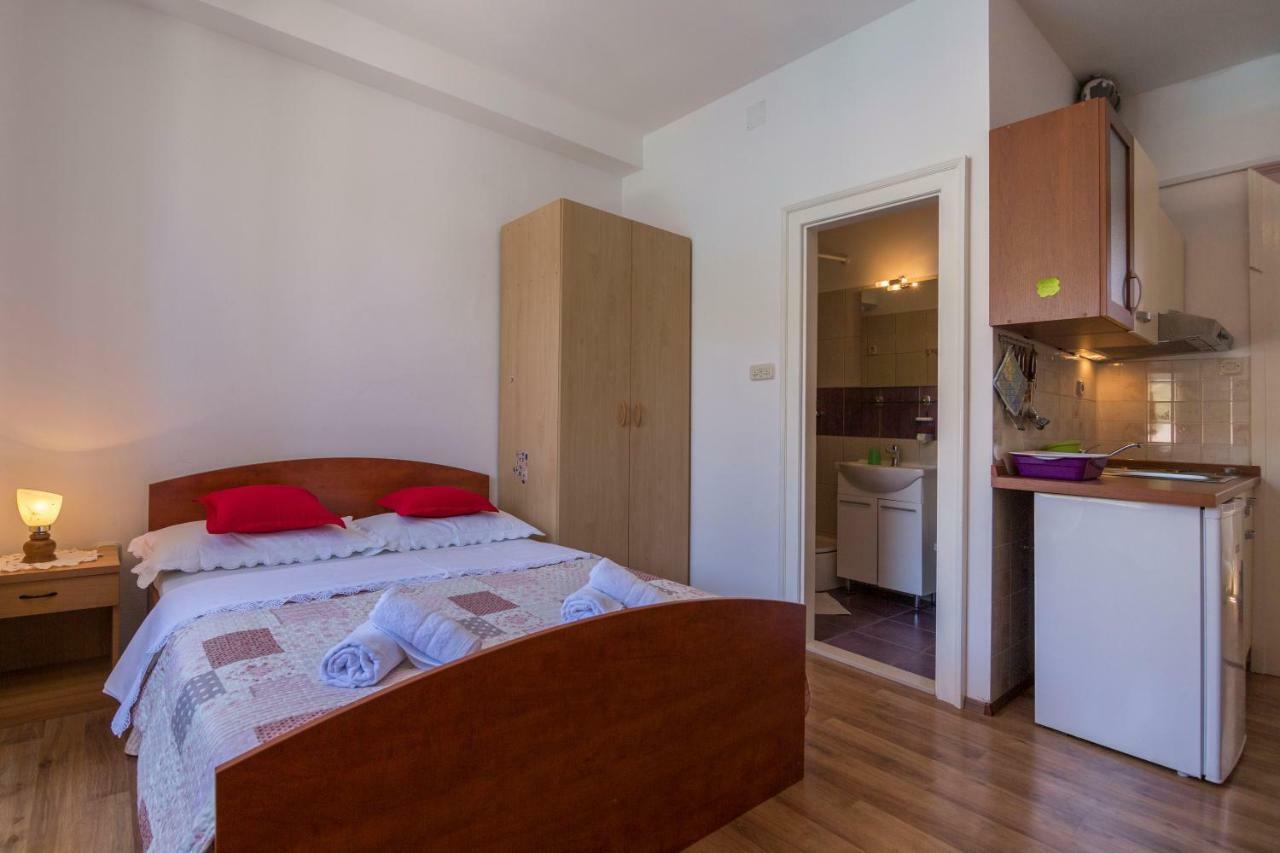 Apartment Riva 5 コミジャ エクステリア 写真