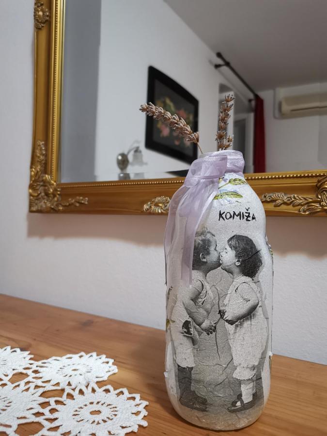 Apartment Riva 5 コミジャ エクステリア 写真